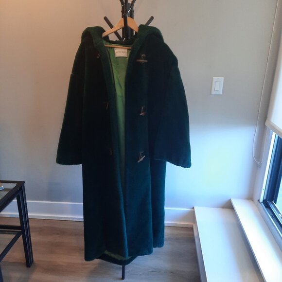 Ladies Winter Coat - Picture 1 of 6